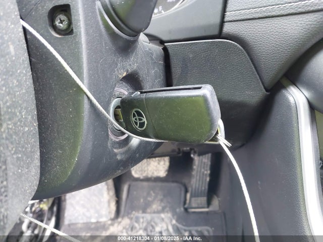 Toyota RAV4 LE 2019 JTMH1RFV8KD014750 Image 11