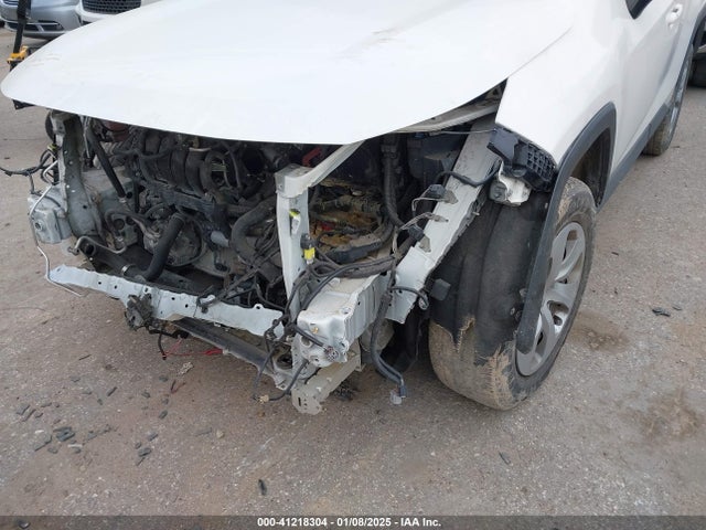Toyota RAV4 LE 2019 JTMH1RFV8KD014750 Image 17