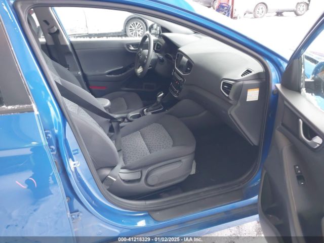 KMHC65LC1JU064844 Hyundai Ioniq Hybrid Blue