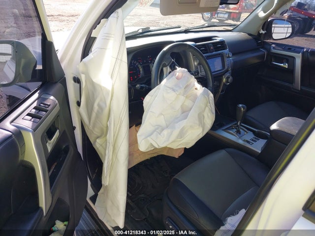 Toyota 4runner Sr5 Premium 2016 JTEZU5JRXG5126042 Image 18