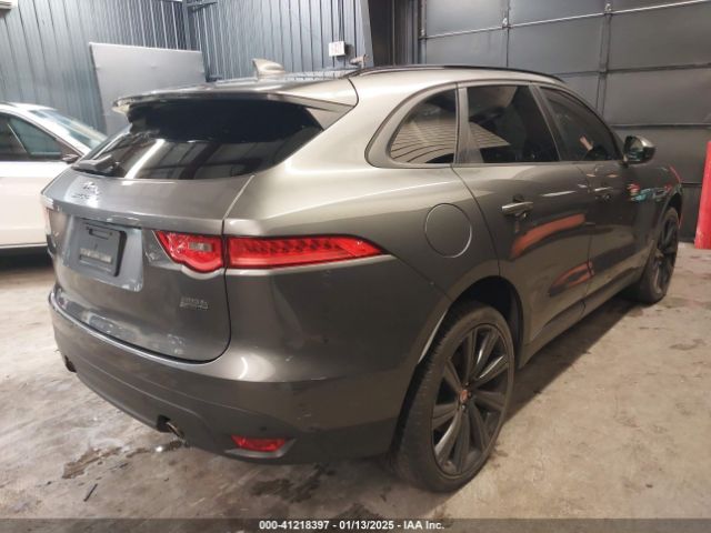 2018 JAGUAR F-PACE SADCJ2FX8JA291504 Photo 3