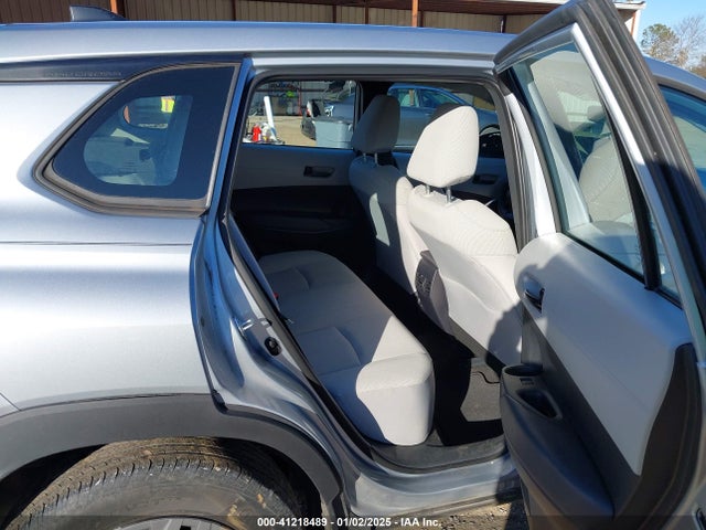 Toyota Corolla Cross L 2022 7MUAAAAG0NV001677 Image 8