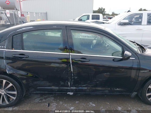 Chrysler 200 Touring 2014 1C3CCBBB7EN158915 Image 13