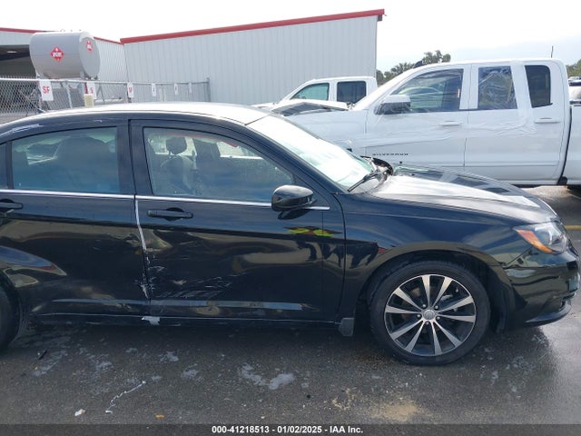 Chrysler 200 Touring 2014 1C3CCBBB7EN158915 Image 17
