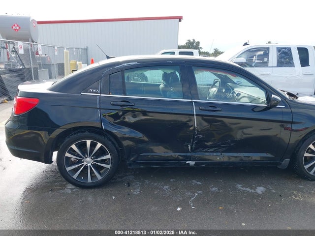 Chrysler 200 Touring 2014 1C3CCBBB7EN158915 Image 6