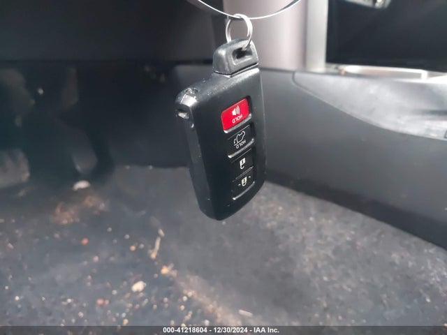 JTMWFREV9JD122397 Toyota Rav4 Adventure/xle