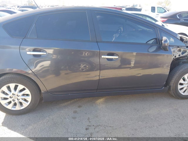 Toyota Prius Plug-in Advanced 2014 JTDKN3DP3E3062534 Image 14