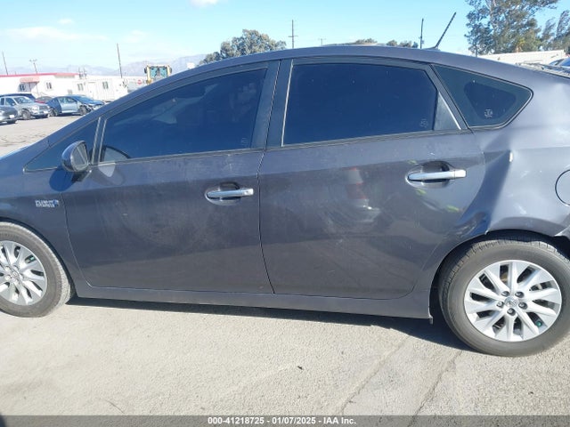 Toyota Prius Plug-in Advanced 2014 JTDKN3DP3E3062534 Image 15