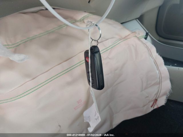 JTDKN3DU9E1775827 Toyota Prius