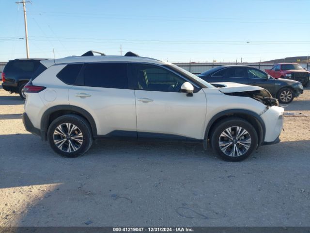 5N1BT3BA8NC707615 Nissan Rogue Sv Fwd