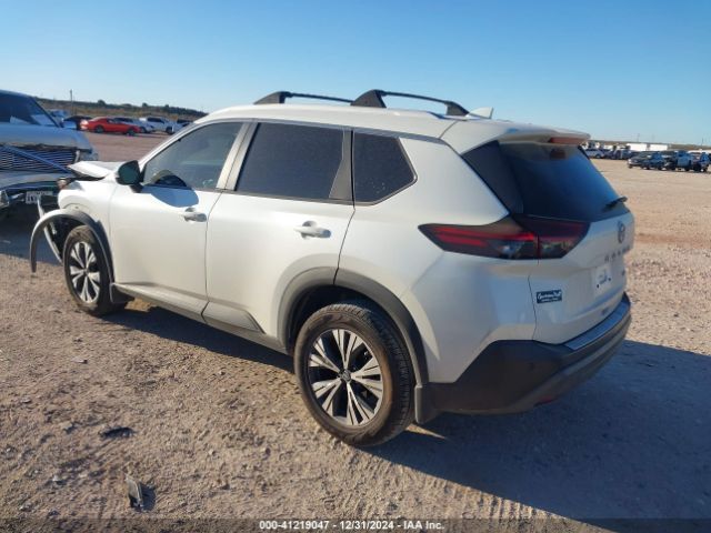 5N1BT3BA8NC707615 Nissan Rogue Sv Fwd