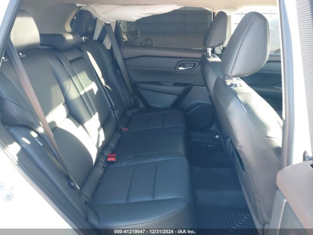 5N1BT3BA8NC707615 Nissan Rogue Sv Fwd