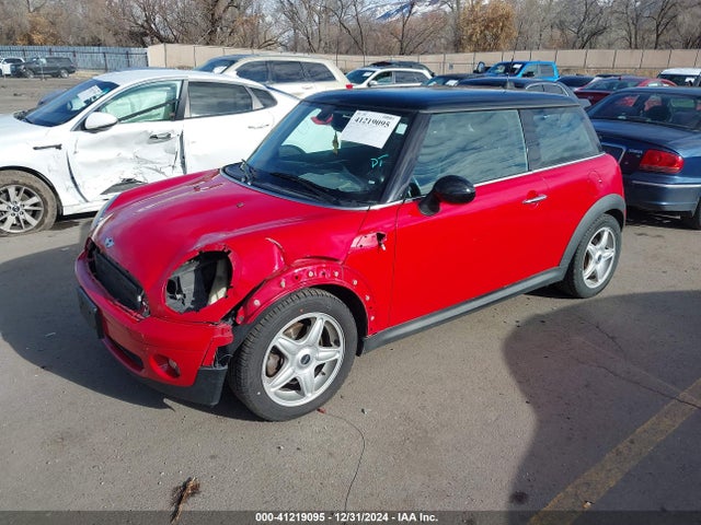 2008 MINI COOPER WMWMF33508TT59252 Photo 1