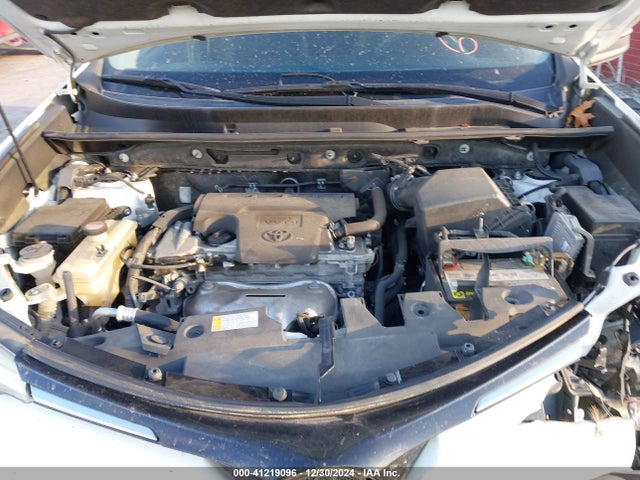 JTMZFREV9GD086944 Toyota RAV4 LE