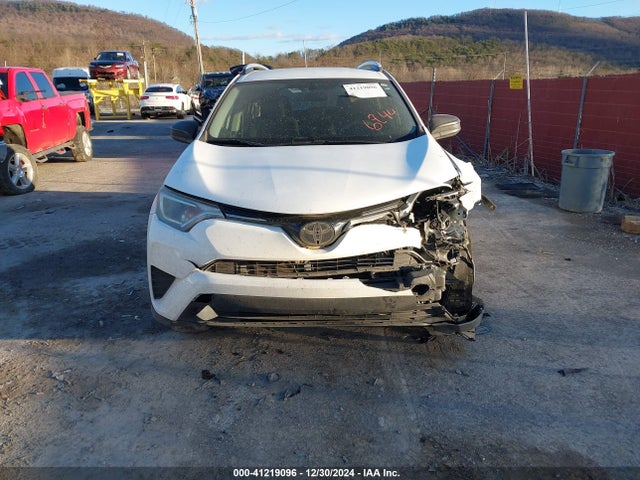 JTMZFREV9GD086944 Toyota RAV4 LE