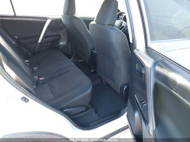 JTMZFREV9GD086944 Toyota RAV4 LE