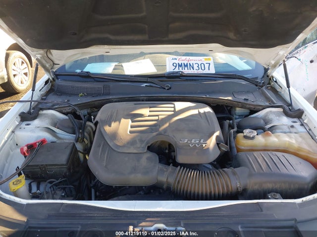 Chrysler 300C 2014 2C3CCAEG8EH283187 Image 10