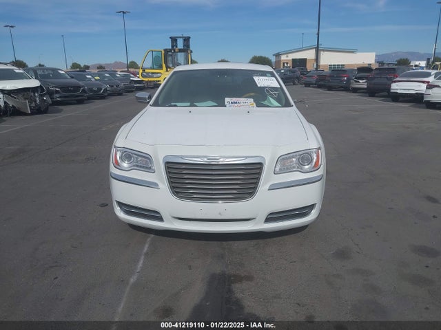 Chrysler 300C 2014 2C3CCAEG8EH283187 Image 13
