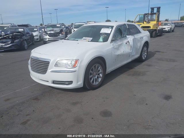 Chrysler 300C 2014 2C3CCAEG8EH283187 Image 2