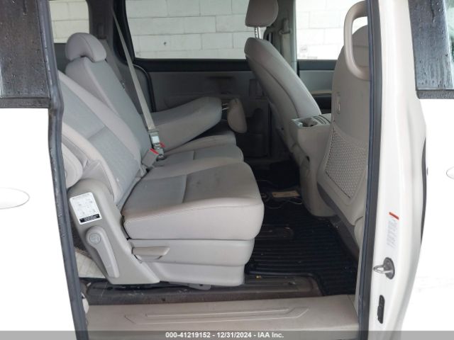 KNDMB5C10L6653961 KIA SEDONA LX