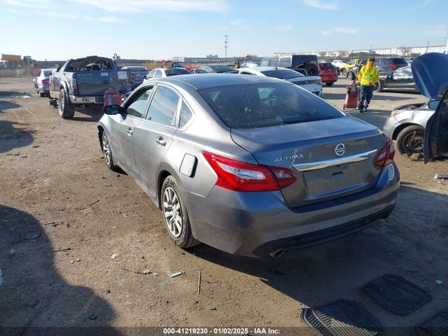 Nissan Altima 2.5 S 2018 1N4AL3AP2JC112345 Image 3