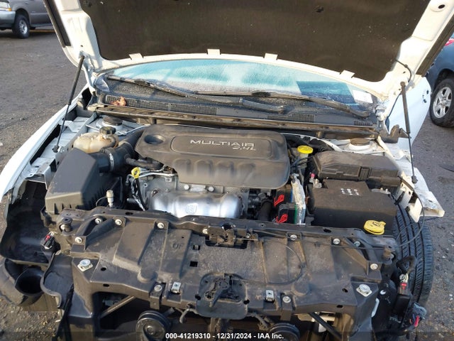 Chrysler 200 Limited 2016 1C3CCCABXGN101229 Image 10