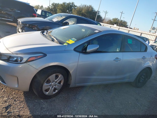 KIA FORTE LX 2017 3KPFK4A79HE071479 Image 14