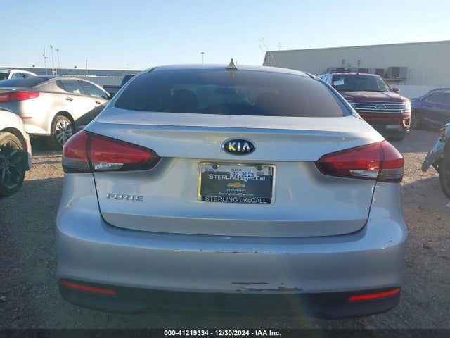 KIA FORTE LX 2017 3KPFK4A79HE071479 Image 16