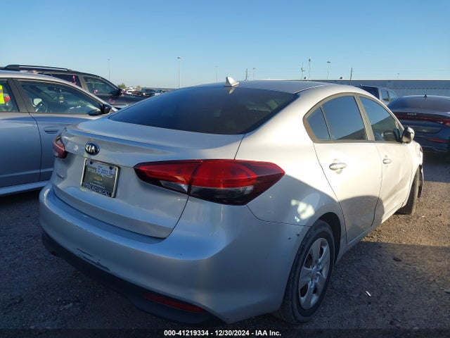 KIA FORTE LX 2017 3KPFK4A79HE071479 Image 4