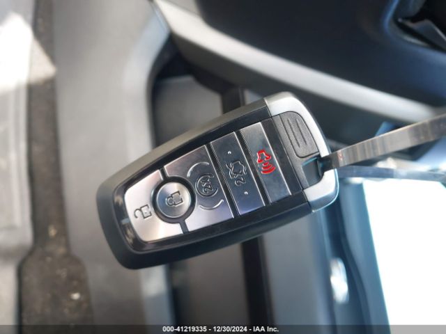 1FMJU1HT4KEA23439 Ford Expedition Xlt