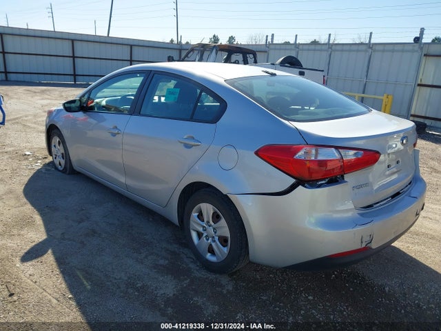KIA FORTE LX 2016 KNAFK4A68G5568327 Image 3