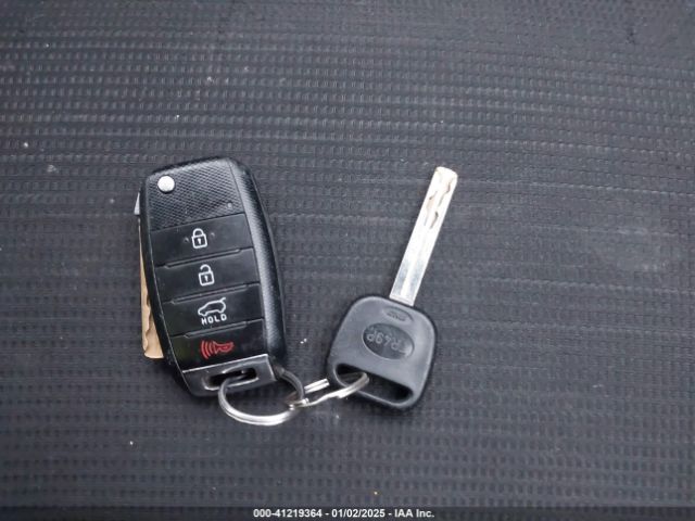 5XYKTCA69EG438800 KIA SORENTO LX