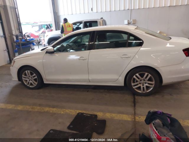 3VW2B7AJ4HM270602 Volkswagen Jetta 1.4t S