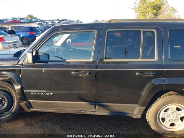 1C4NJPBA3ED881231 Jeep Patriot Sport