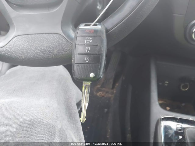KIA FORTE LX 2017 3KPFK4A75HE032503 Image 11