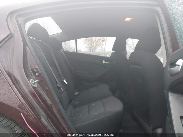 KIA FORTE LX 2017 3KPFK4A75HE032503 Image 8