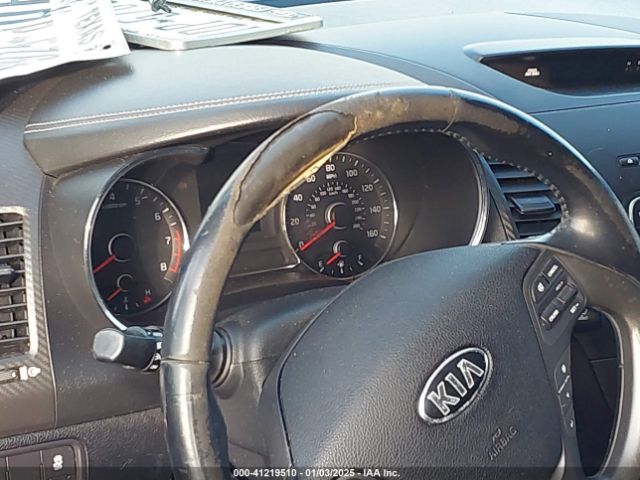 KNAFX4A85G5524871 KIA FORTE EX
