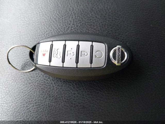 5N1DR2MM7HC667864 Nissan Pathfinder Platinum