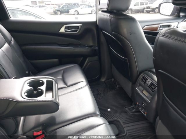 5N1DR2MM7HC667864 Nissan Pathfinder Platinum