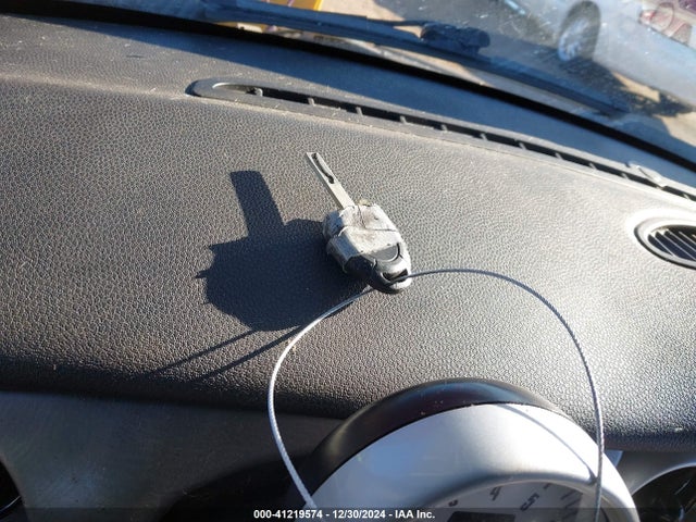 2005 MINI COOPER S WMWRH33575TF84766 Photo 10