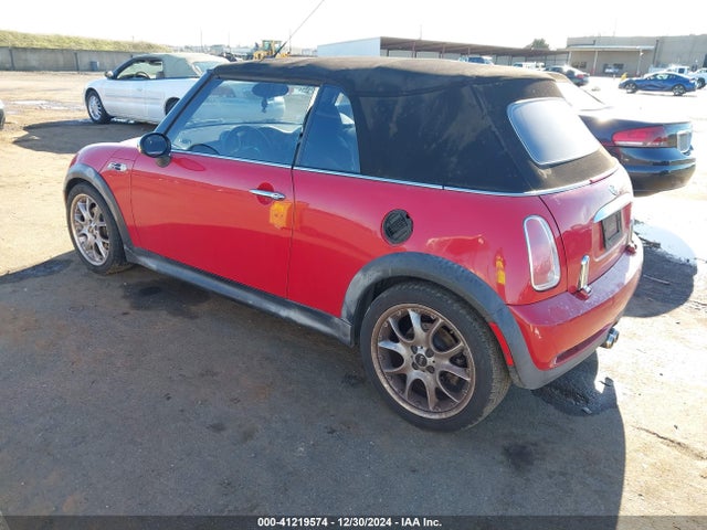 2005 MINI COOPER S WMWRH33575TF84766 Photo 2
