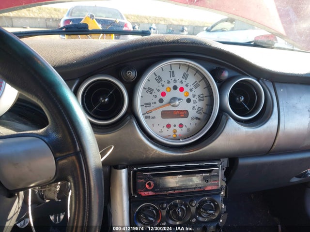 2005 MINI COOPER S WMWRH33575TF84766 Photo 6