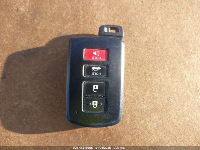 2T1BURHE3KC137413 Toyota Corolla Xse