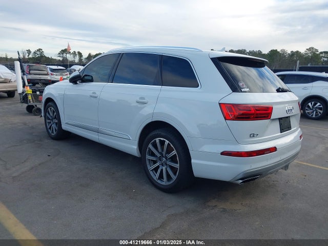 2018 AUDI Q7 WA1LHAF71JD031195 Photo 2