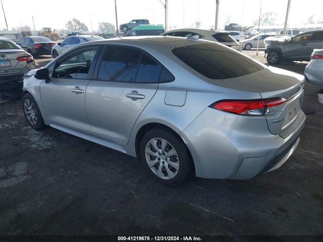 Toyota COROLLA LE 2021 JTDEPMAE3MJ130955 Image 3