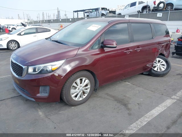 KIA SEDONA LX 2016 KNDMB5C12G6165679 Image 2