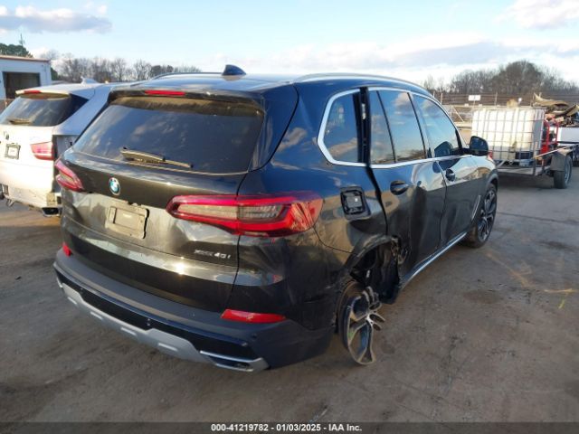 2021 BMW X5 5UXCR6C08M9D76272 Photo 3