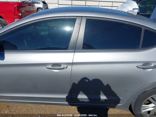 5NPD84LFXLH615311 Hyundai ELANTRA SEL