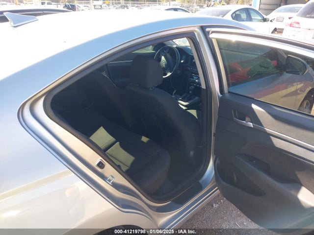 5NPD84LFXLH615311 Hyundai ELANTRA SEL