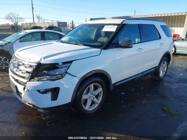 Ford EXPLORER XLT 2018 1FM5K7D89JGC94365 Image 2